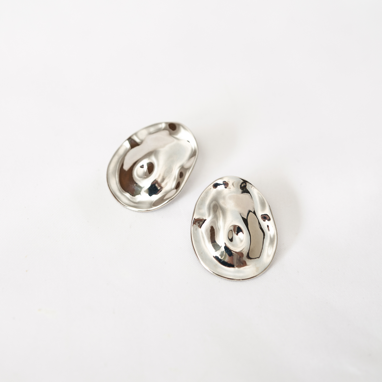 Organic Oval Studs Silver